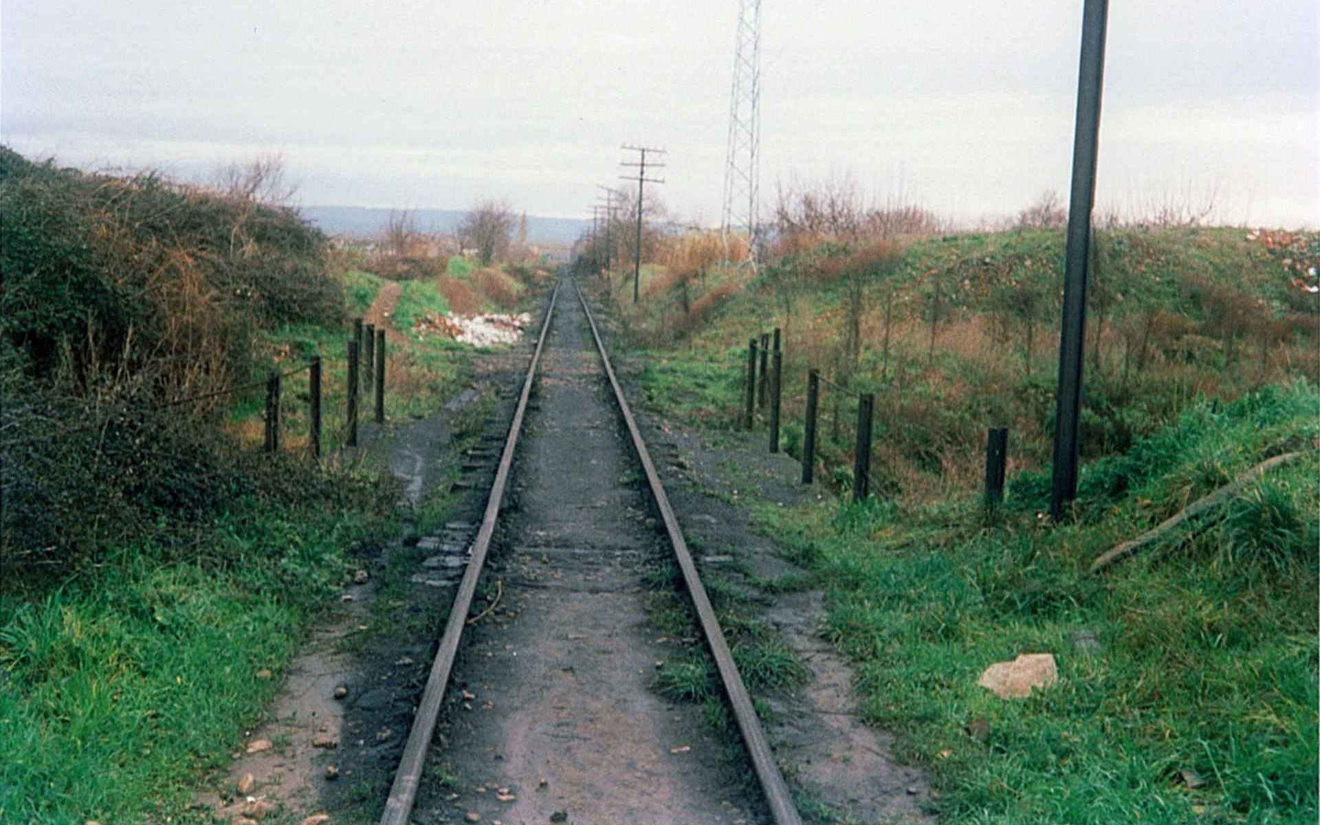 Cruce sobre el Canal Bajo del Bierzo del f.c. Ponferrada-Villablino en Cuatrovientos